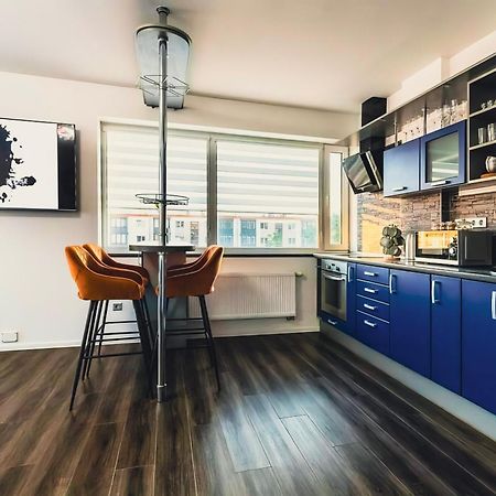 Апартаменты Center Pearl 2Br Wifi Easy-Check-In Клайпеда Экстерьер фото